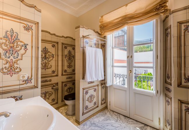 Baño de esta casa de lujo en el centro de Alhaurín el Grande