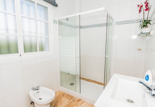 Bathroom of this villa in Alhaurín el Grande