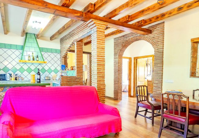 Living room of this farm in Alhaurín el Grande