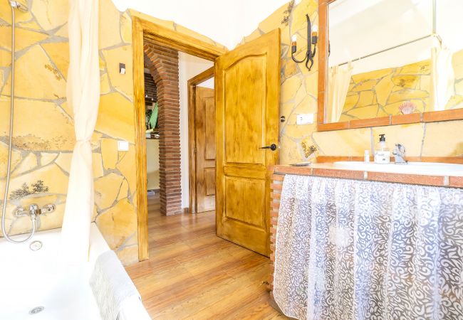 Bathroom of this farm in Alhaurín el Grande