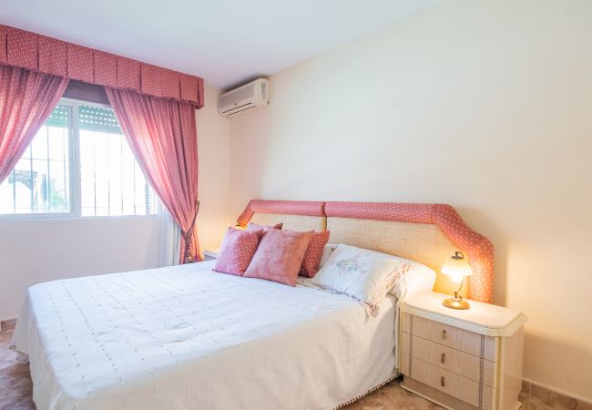 Bedroom of this house in Alhaurín de la Torre