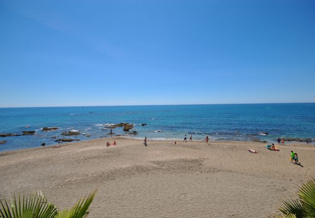 Beach near this apartment in Benalmádena (Arroyo de la miel)