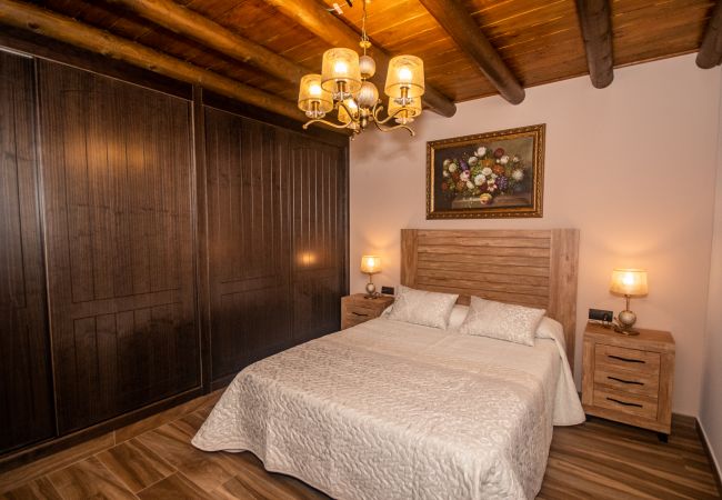 Bedroom of this villa in Alhaurín el Grande