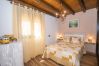 Dormitorio de esta villa en Alhaurín el Grande