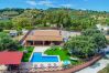 Private pool of this villa in Alhaurín el Grande