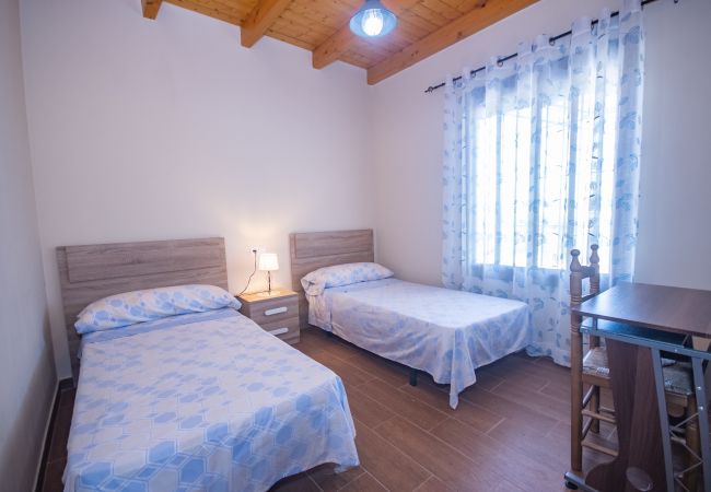 Bedroom of this country house in Alhaurín el Grande