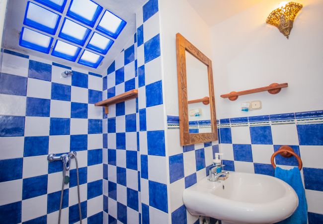 Bathroom of this rural house in Guaro