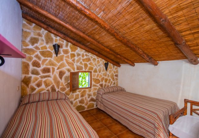 Bedroom of this rural house in Guaro