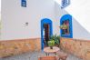 Terrace of this rural house in Guaro