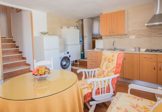 Kitchen of this apartment in Alhaurín de la Torre