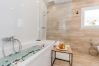 Bathroom of this rural house in Cártama Station