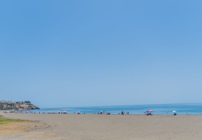 Beach near this apartment in Rincón de la Victoria