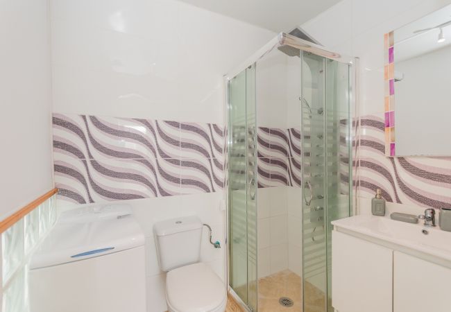 Bathroom of this apartment in Rincón de la Victoria