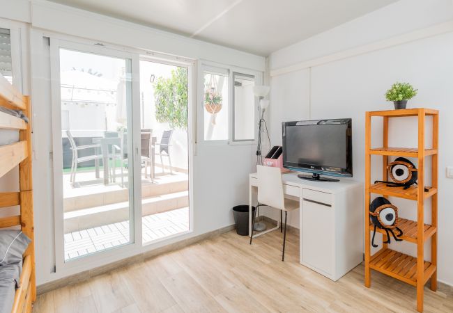 Bedroom with bunk beds in this apartment in Rincón de la Victoria