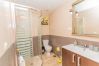 Bathroom of this apartment in Rincón de la Victoria