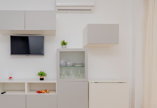 Kitchen of this studio in Torremolinos