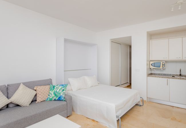 Bedroom of this studio in Torremolinos