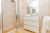 Bathroom of this studio in Torremolinos