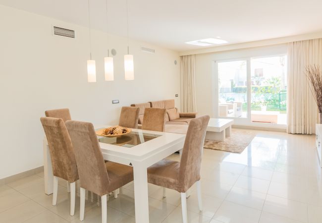 Living room of this apartment in Marbella