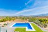 Private pool of this villa in Coín