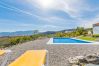 Views of this villa in Coín