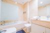 Bathroom of this apartment in Los Naranjos (Marbella)