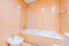 Bathroom of this apartment in Los Naranjos (Marbella)