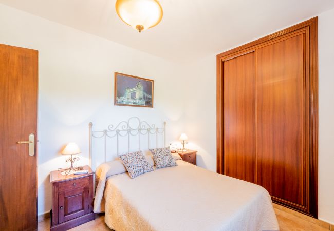 Bedroom of this rural house in Alhaurín el Grande