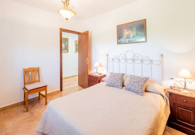 Bedroom of this rural house in Alhaurín el Grande