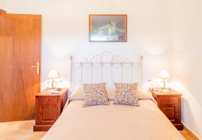 Bedroom of this rural house in Alhaurín el Grande