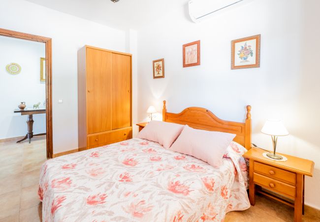 Bedroom of this rural house in Alhaurín el Grande