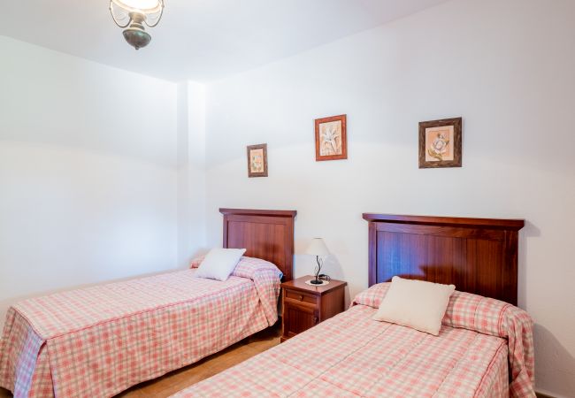 Bedroom of this rural house in Alhaurín el Grande