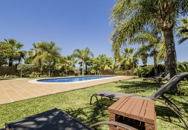 Garden of this rural house in Alhaurín el Grande