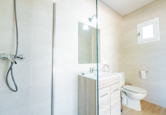 Bathroom of this rural house in Alhaurín el Grande