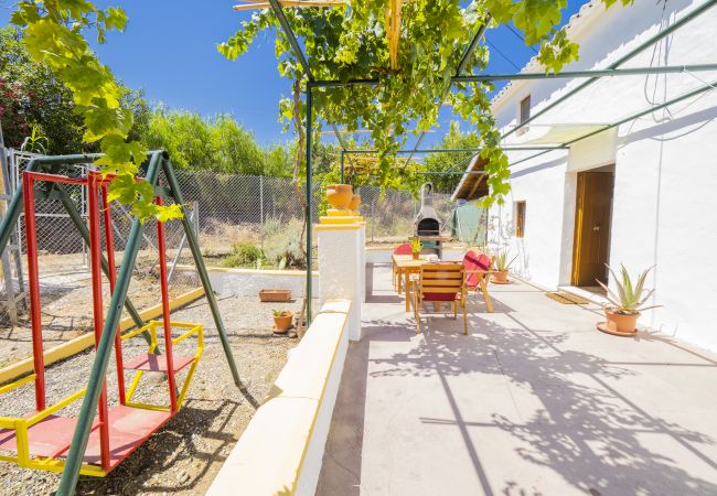 Terrace of this farm in Coín
