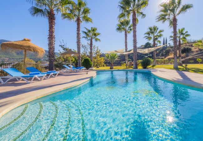 Rural house with wonderful swimming pool in Alhaurín el Grande