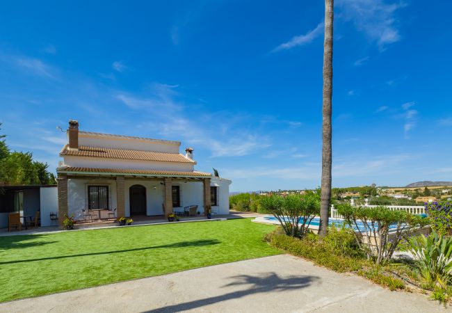 Cottage in Alhaurín el Grande - Cubo's Finca Tallulah