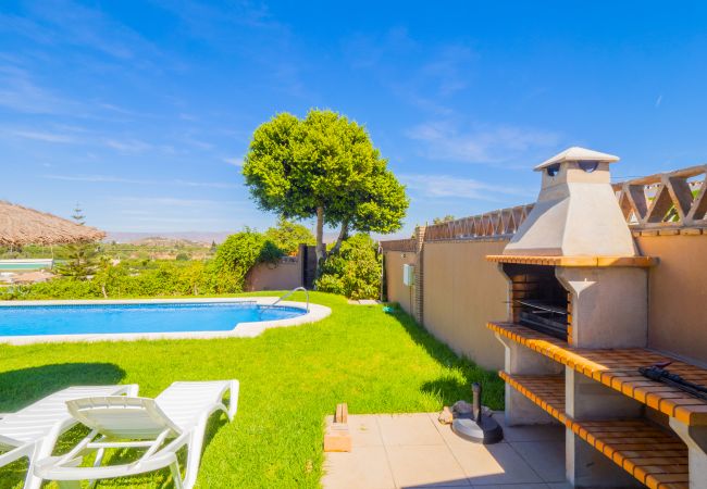 Villa in Alhaurin de la Torre - Cubo's Villa Plumaria de Alhaurin