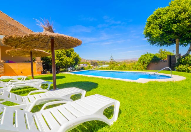 Villa in Alhaurin de la Torre - Cubo's Villa Plumaria de Alhaurin