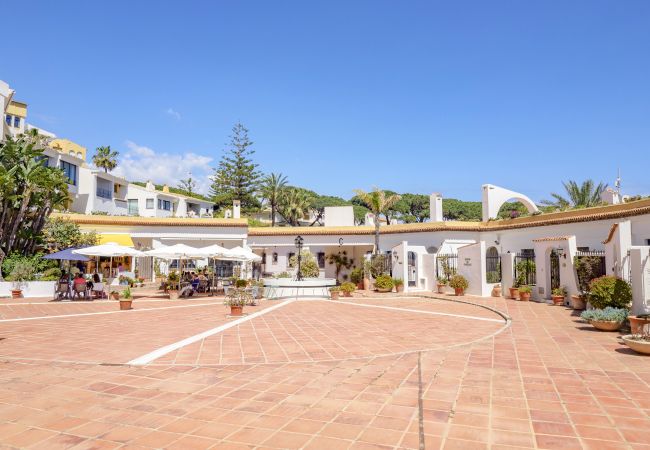 Apartment in Marbella - Cubo's Penthouse Cabopino Port Marbella +Parking