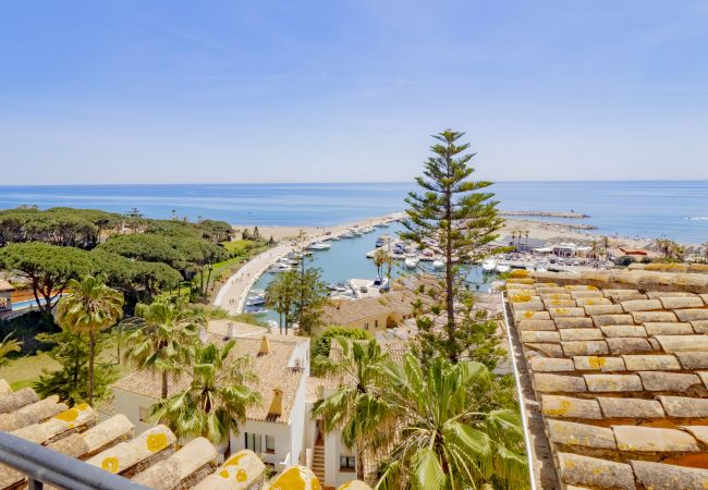 Apartment in Marbella - Cubo's Penthouse Cabopino Port Marbella +Parking