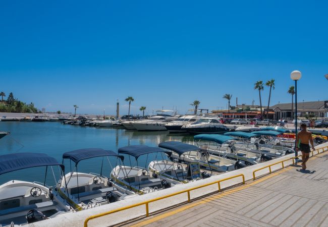 Apartment in Marbella - Cubo's Penthouse Cabopino Port Marbella +Parking