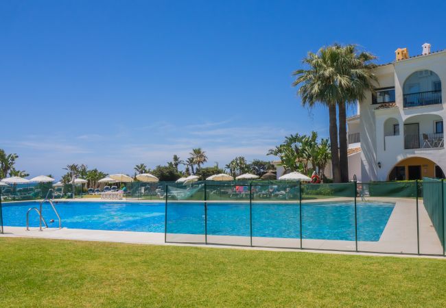 Apartment in Marbella - Cubo's Penthouse Cabopino Port Marbella +Parking