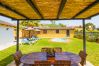 Outdoor garden of the Haro Rural House