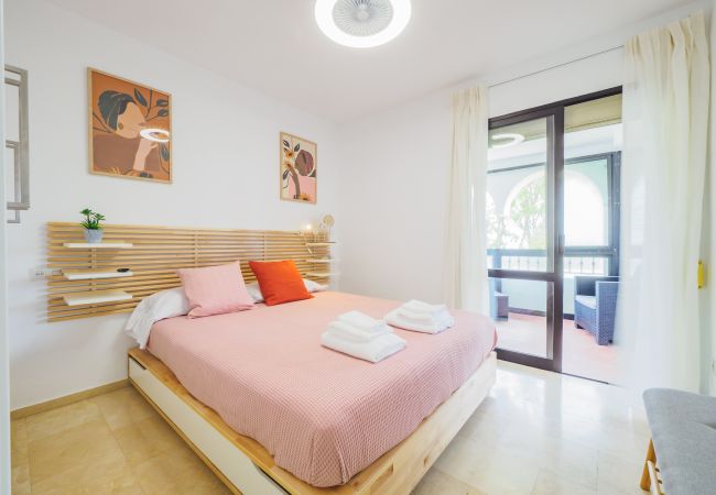 Apartment in Mijas Costa - Cubo's Torreoceano Family Beach