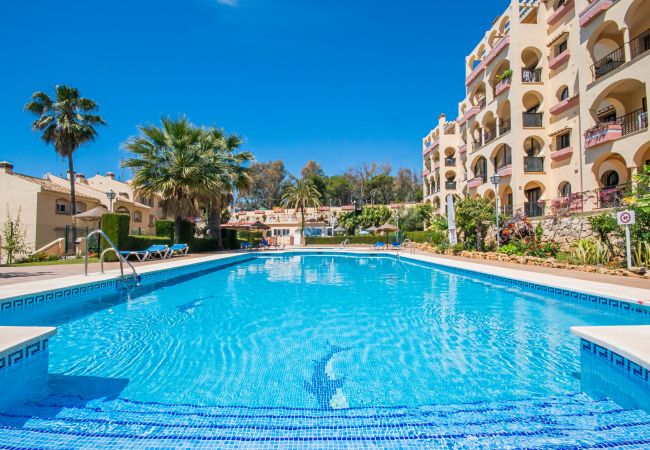 Apartment in Mijas Costa - Cubo's Torreoceano Family Beach
