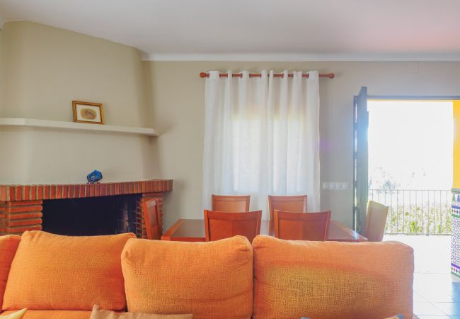 Cottage in Guaro - Cubo's Casa Rio Grande