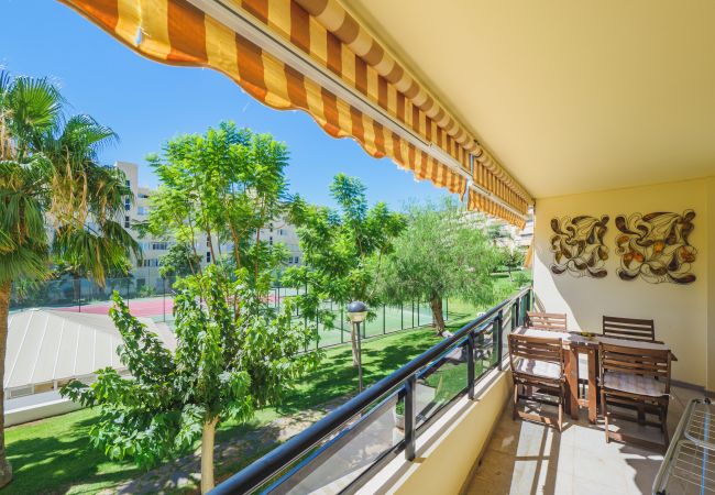 Apartment in Torremolinos - Cubo's Urban Brigitte Torremolinos & Parking
