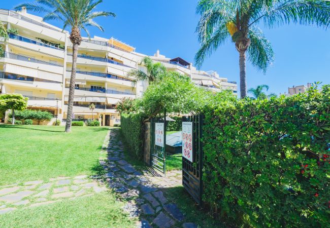 Apartment in Torremolinos - Cubo's Urban Brigitte Torremolinos & Parking