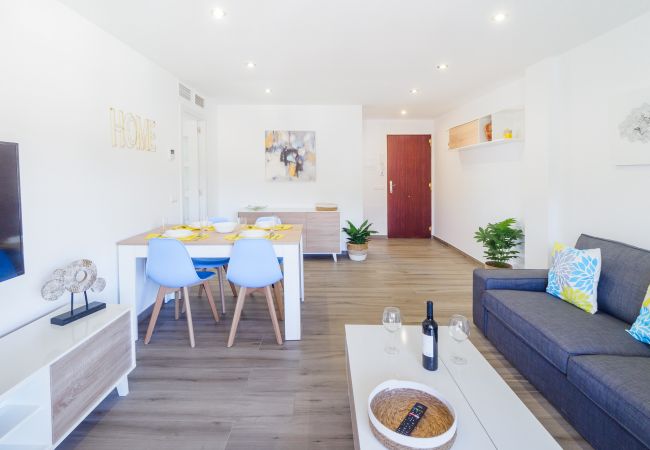 Apartment in Málaga - Cubo's Miraflores del Palo Urban